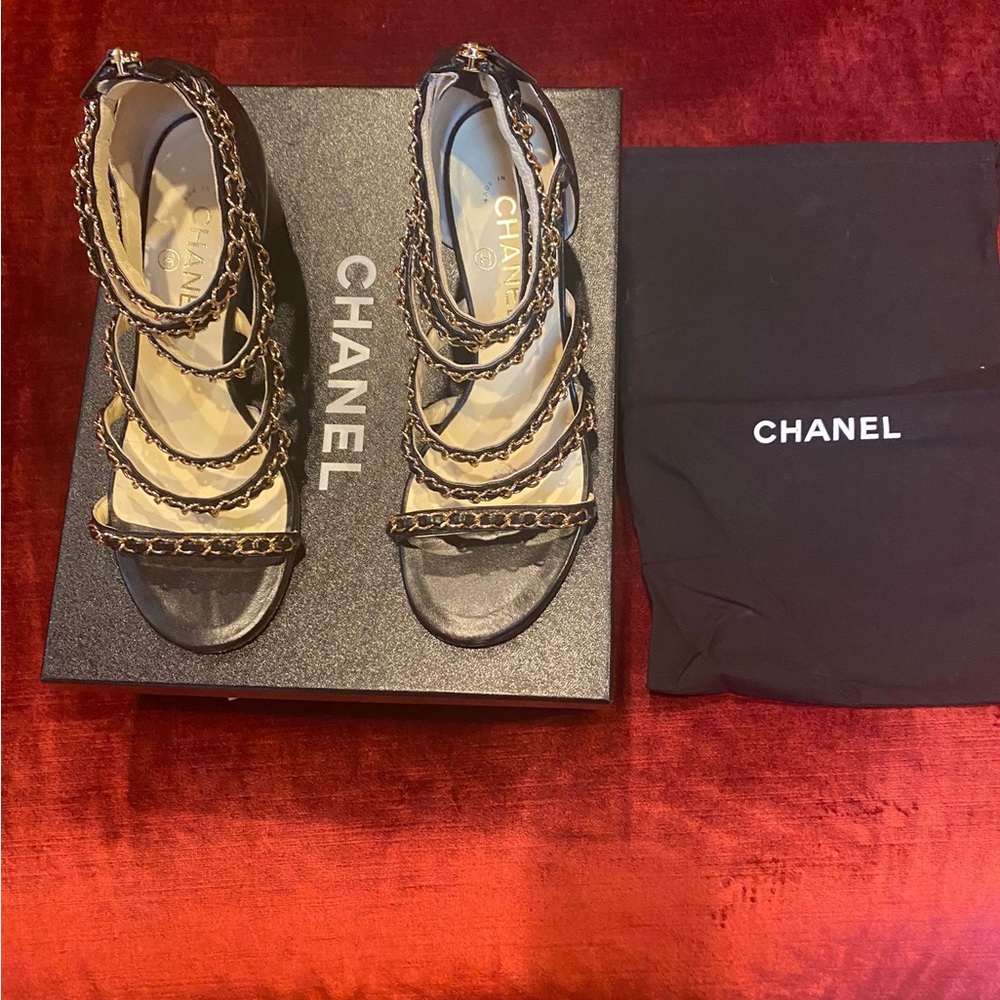 Chanel classic black and gold leather chain heeled sandals size 38 - Picture 12 of 13